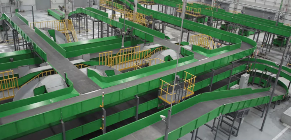 Material handling logistics worm gearbox application